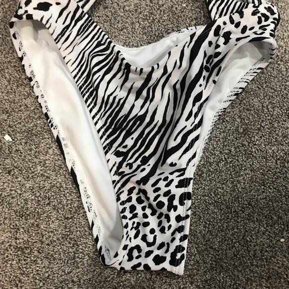 NWT Xhilaration High Cut One Piece Cut Out Sexy - Picture 4 of 10